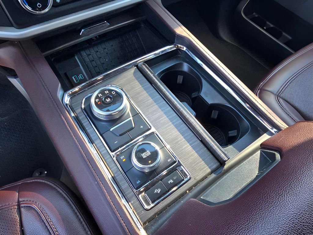 Used 2024 Ford Expedition Max Limited image 19