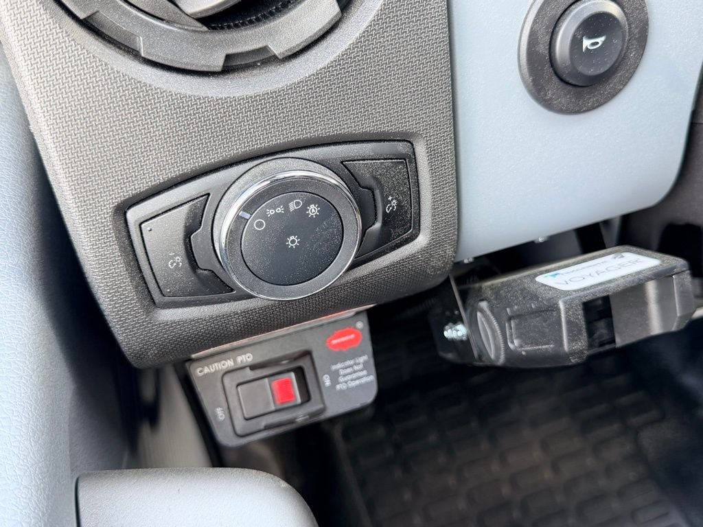New 2027 Ford F750 2WD Regular Cab Super Duty image 15