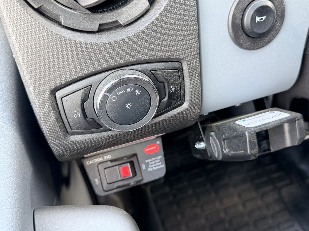 New 2027 Ford F750 2WD Regular Cab Super Duty image 15