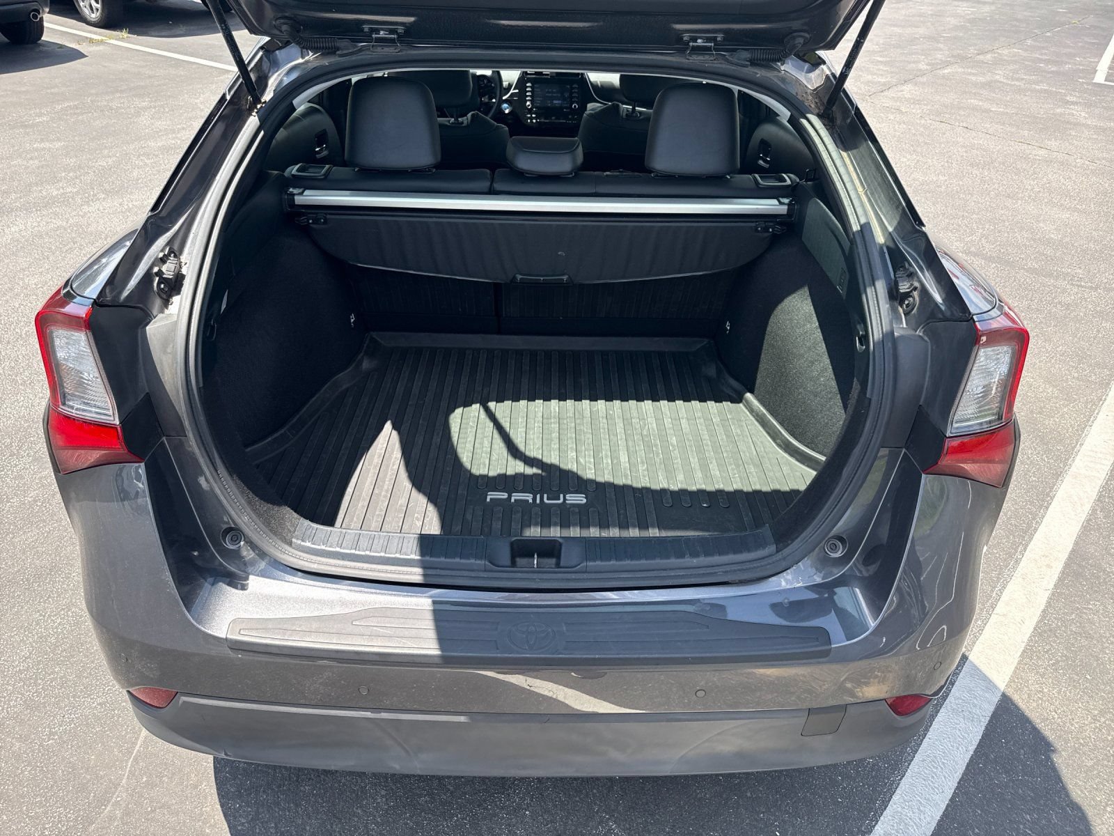 Used 2022 Toyota Prius XLE FWD image 23