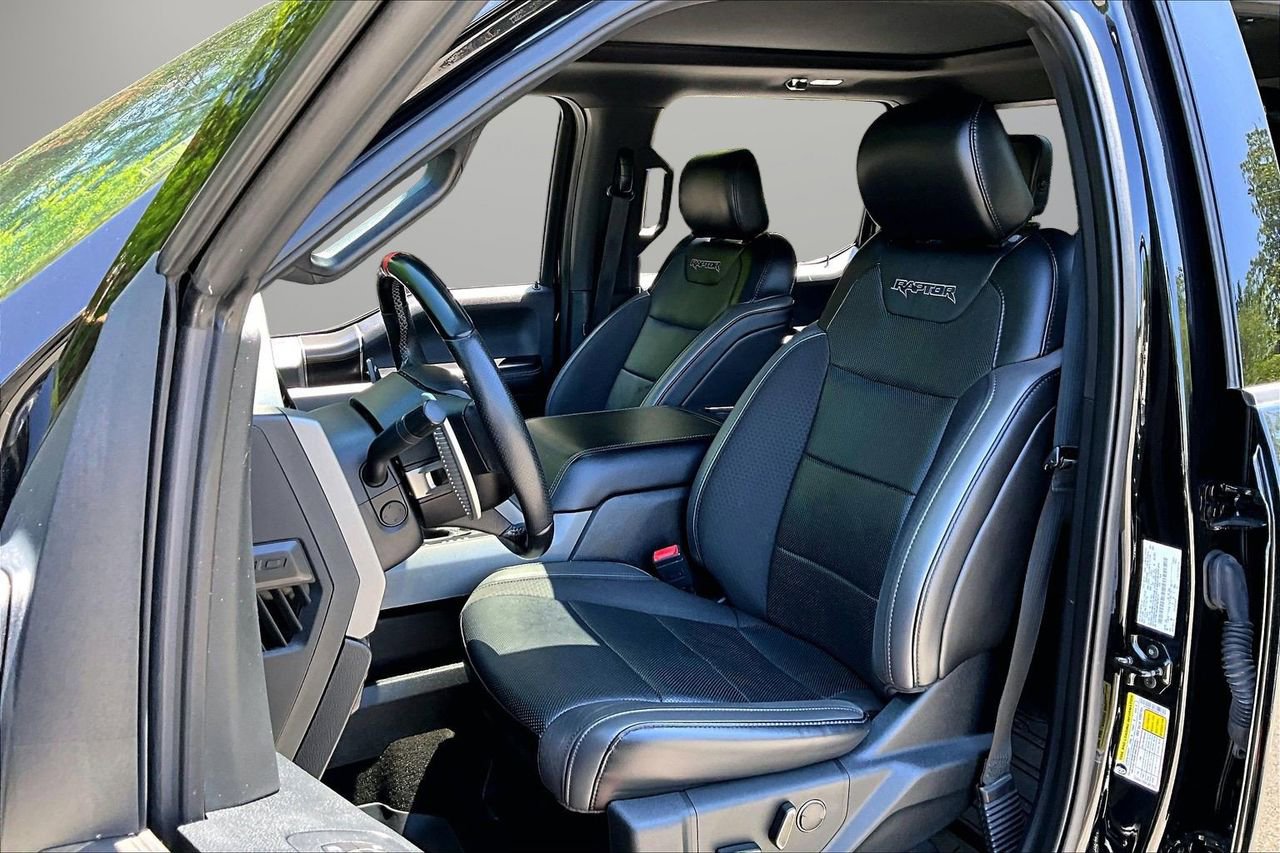 Used 2019 Ford F150 Raptor w/ Equipment Group 802A Luxury AWD/4WD image 22