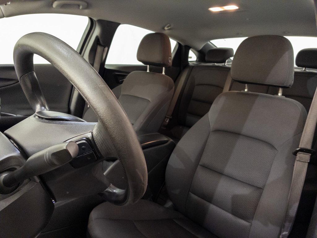 Used 2023 Chevrolet Malibu LT image 11