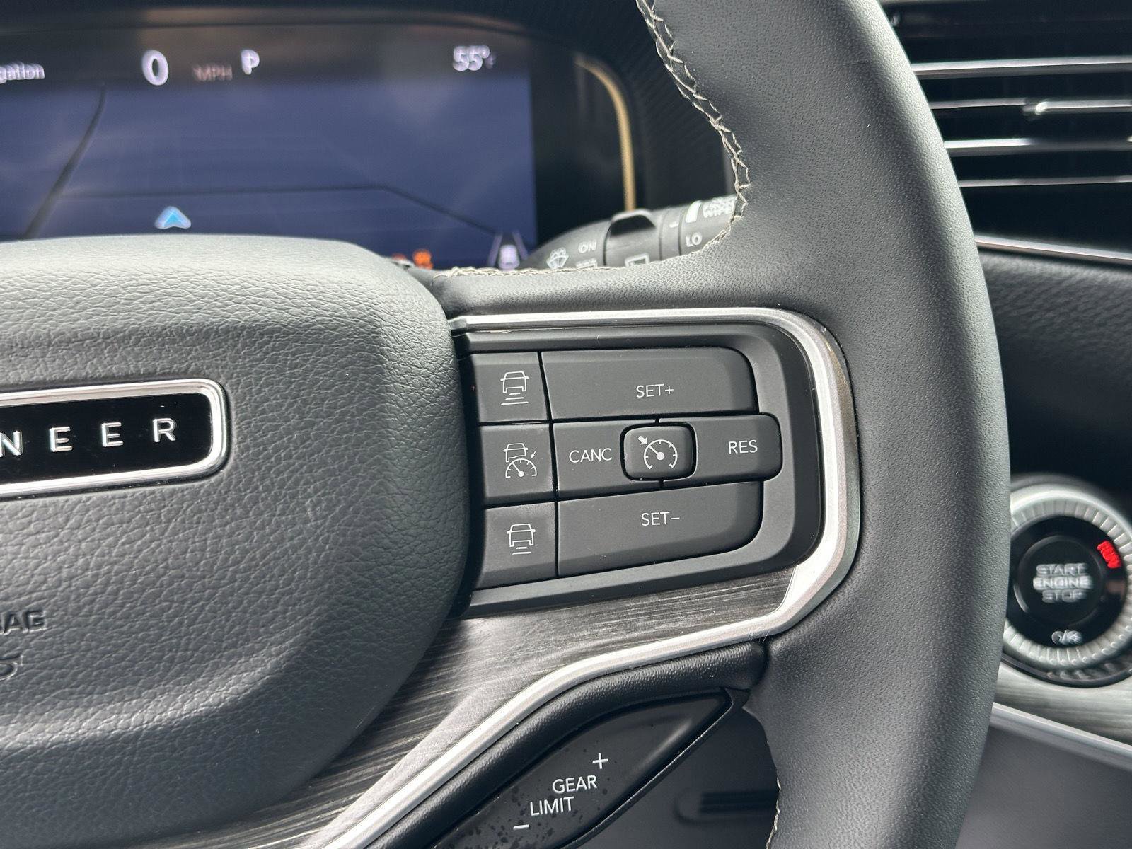 Used 2024 Jeep Wagoneer Series II w/ Flexible Seating Group image 19