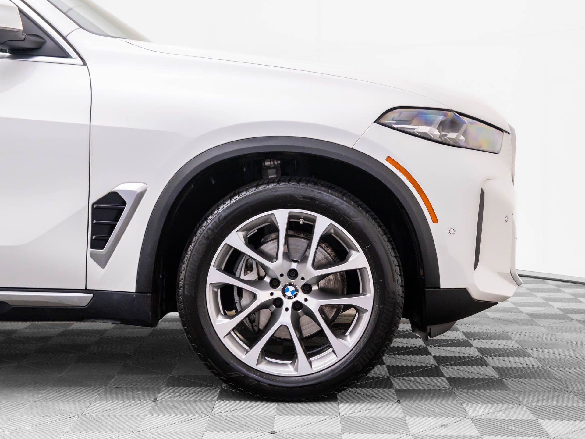 Certified 2024 BMW X5 xDrive40i w/ Parking Assistance Package image 37