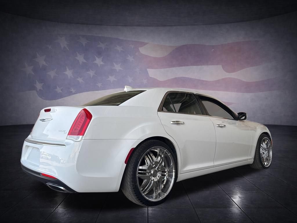 Used 2017 Chrysler 300 C RWD image 5
