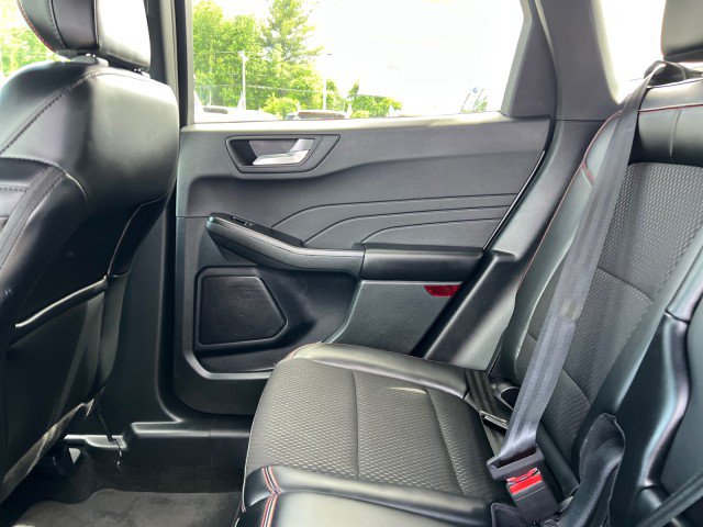 Certified 2025 Ford Escape ST-Line Select AWD/4WD image 28