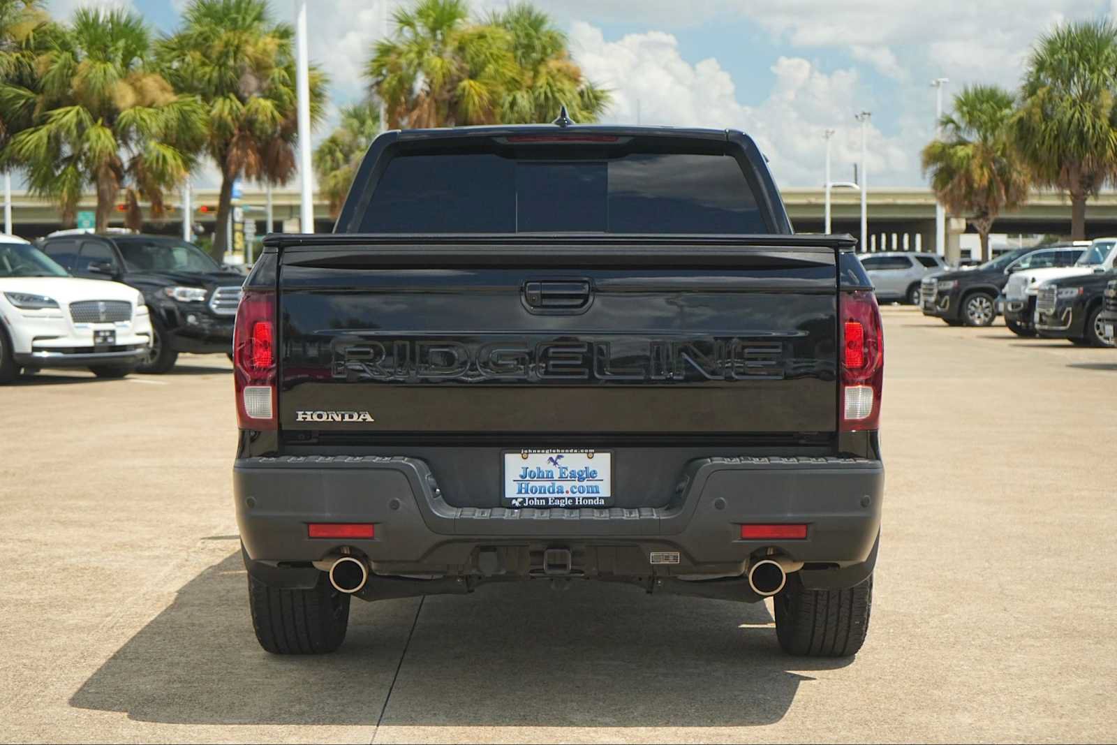 Certified 2025 Honda Ridgeline Black Edition image 4