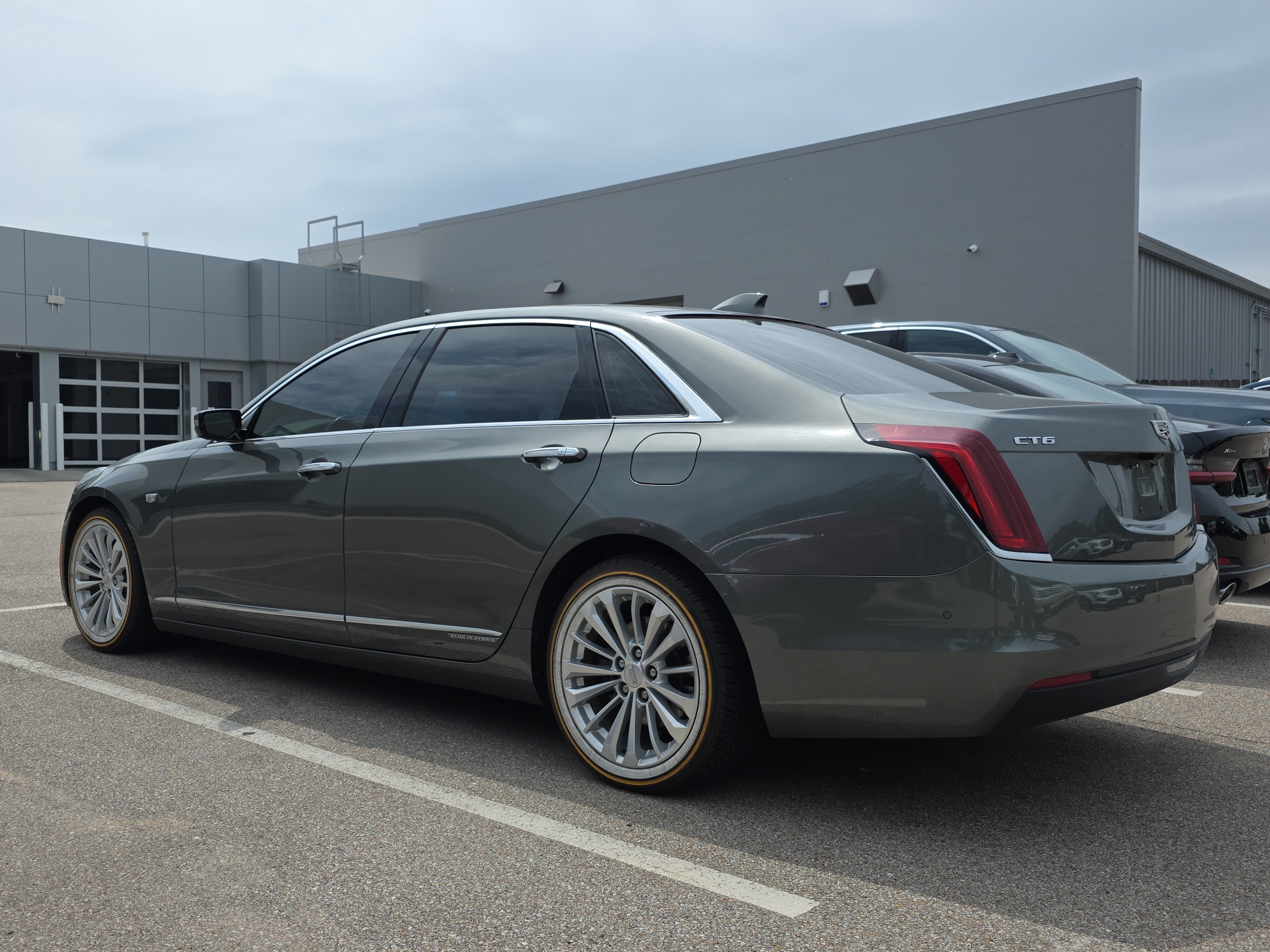 Used 2018 Cadillac CT6 Premium Luxury RWD image 3