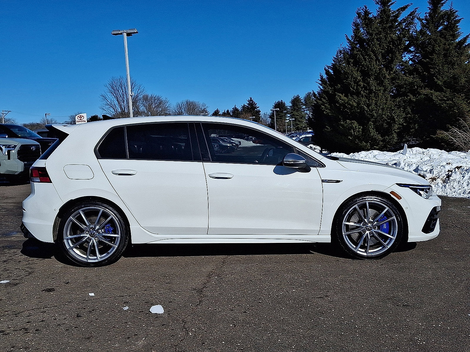 Used 2024 Volkswagen Golf R image 7