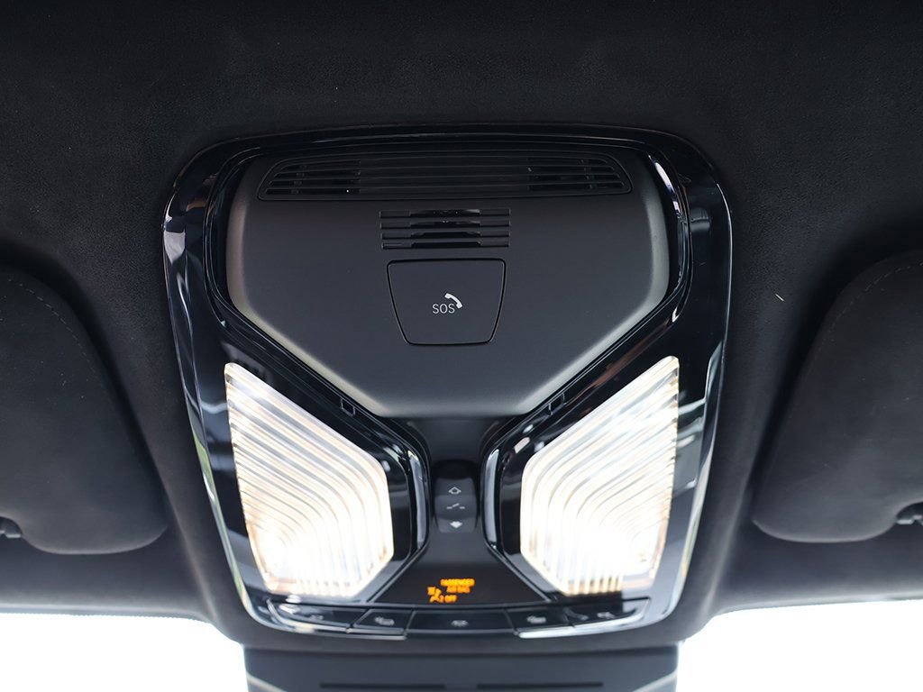 Used 2026 BMW X7 M60i image 57