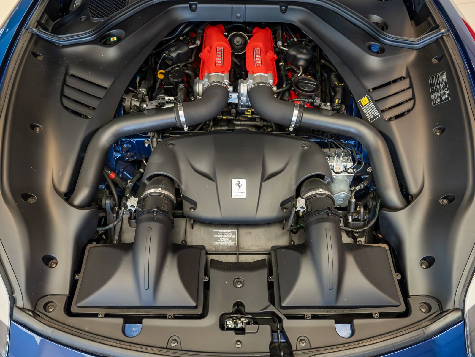 Used 2016 Ferrari California T RWD image 27