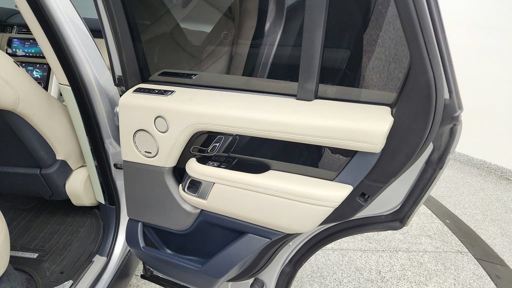 Used 2019 Land Rover Range Rover Supercharged AWD/4WD image 31