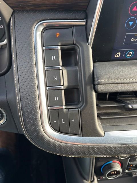 Used 2021 Chevrolet Tahoe Premier w/ Premium Package image 23