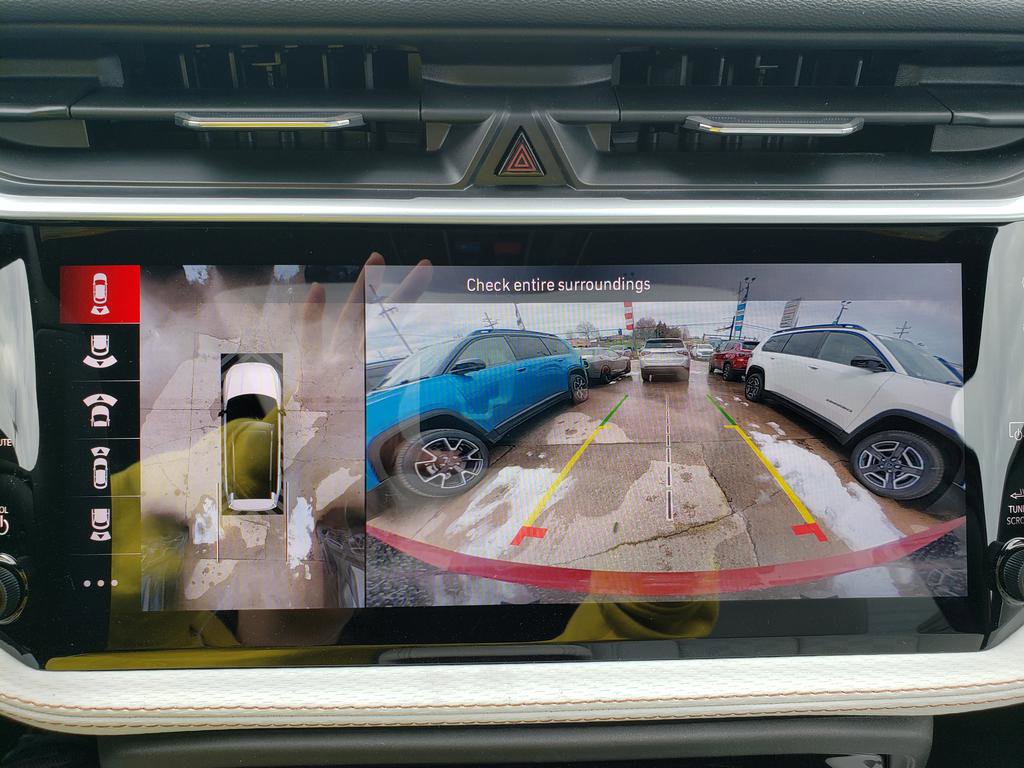 New 2026 Jeep Cherokee Overland w/ Trailer Tow Group image 18