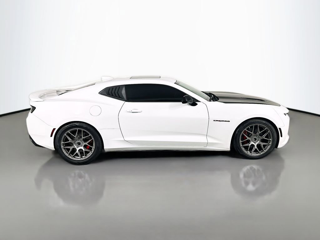 Used 2018 Chevrolet Camaro SS image 8