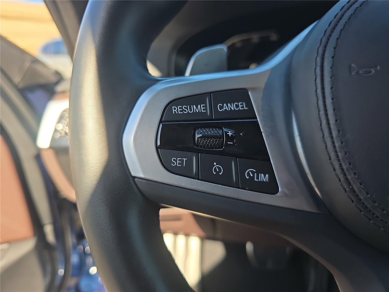 Used 2023 BMW 540i 540i w/ M Sport Package image 23