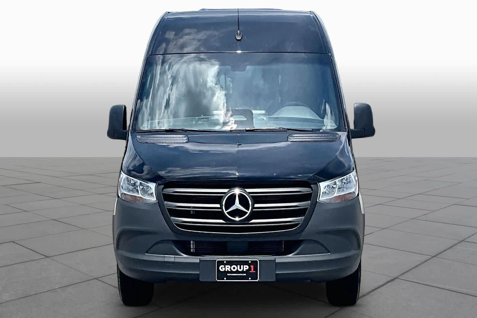 Used 2025 Mercedes-Benz Sprinter 2500 image 8