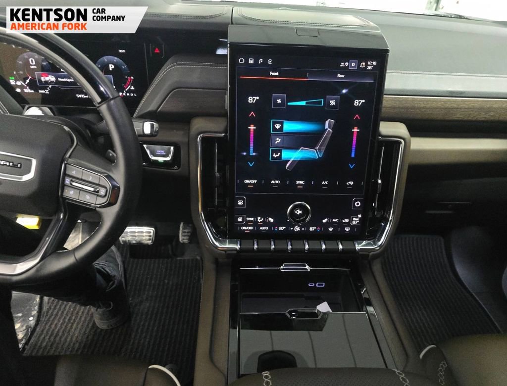 Used 2025 GMC Yukon Denali Ultimate w/ LPO, Floor Liner Package image 19