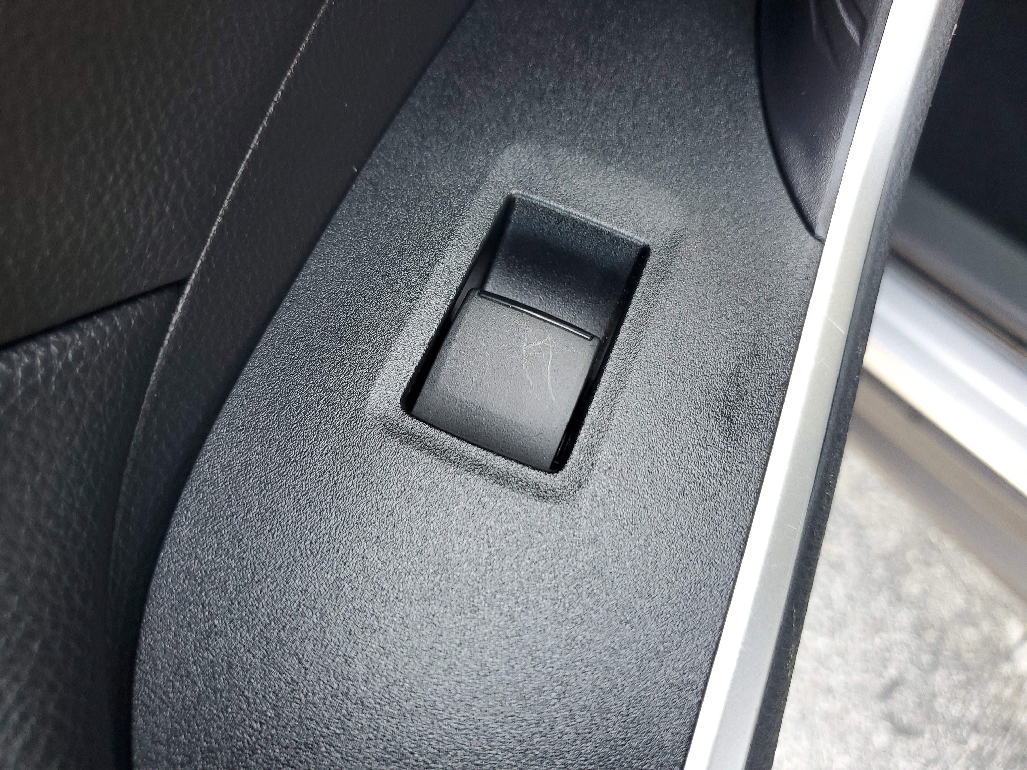 Used 2024 Toyota RAV4 LE image 14
