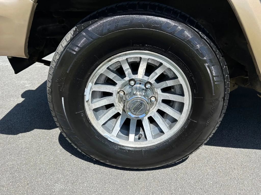 Used 1989 Jeep Grand Wagoneer image 11