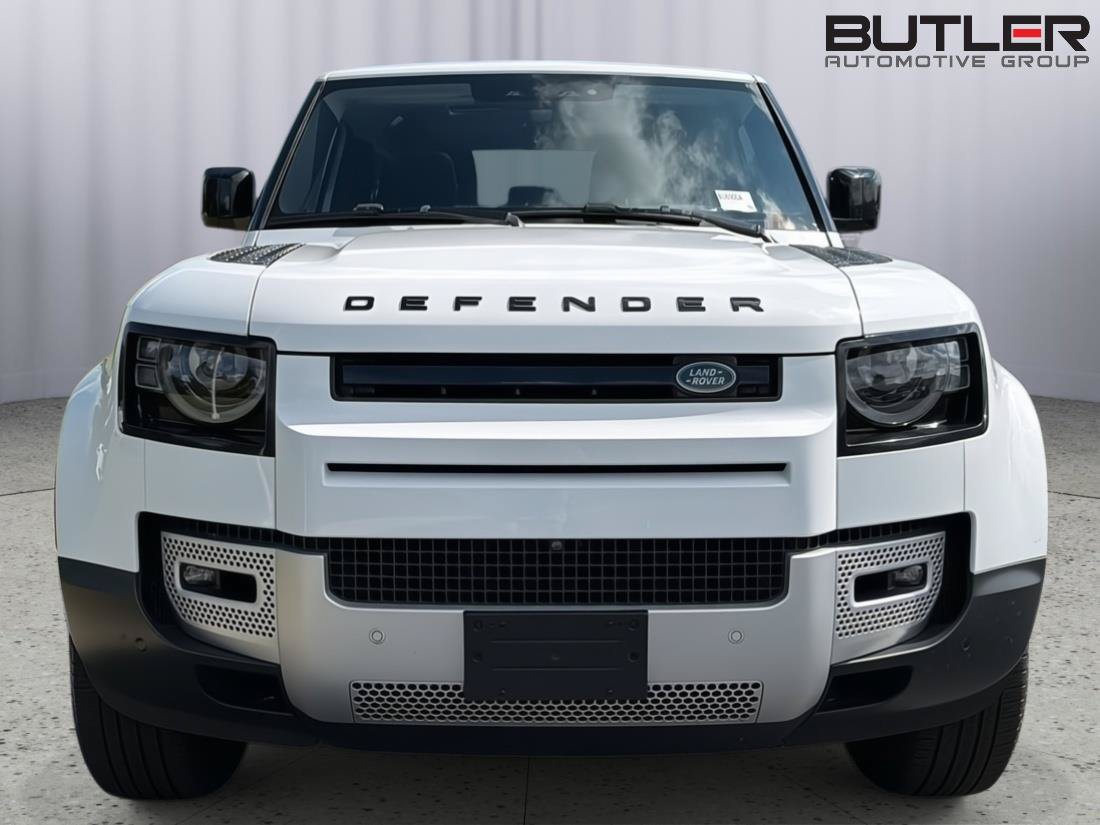 Used 2023 Land Rover Defender 90 SE AWD/4WD image 9