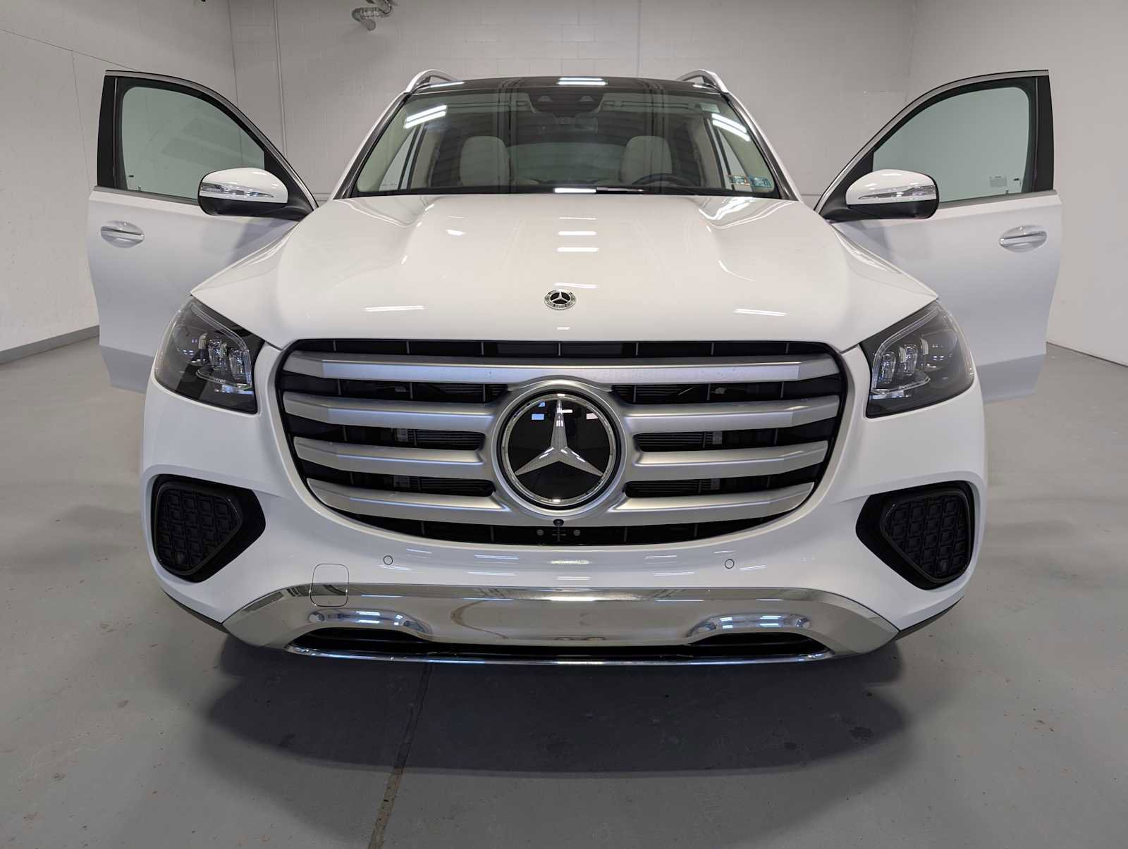 Certified 2026 Mercedes-Benz GLS 450 4MATIC image 15