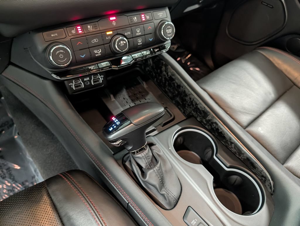 Used 2025 Dodge Durango R/T AWD/4WD image 14