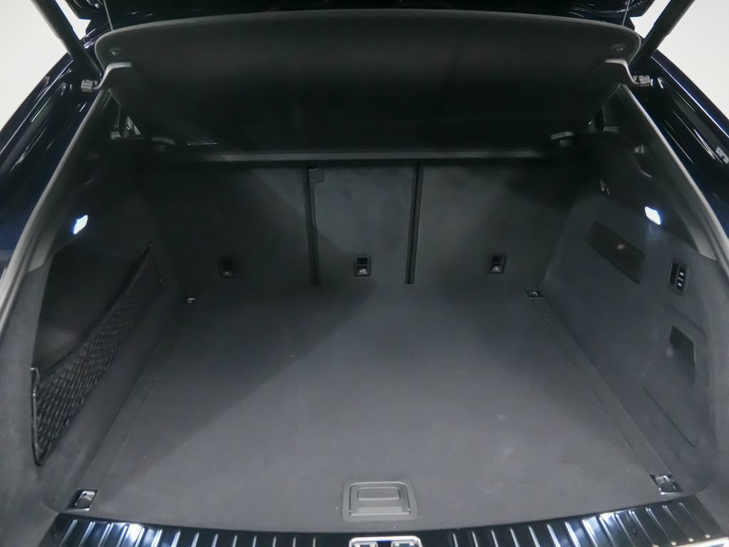 New 2026 Porsche Cayenne GTS AWD/4WD image 9