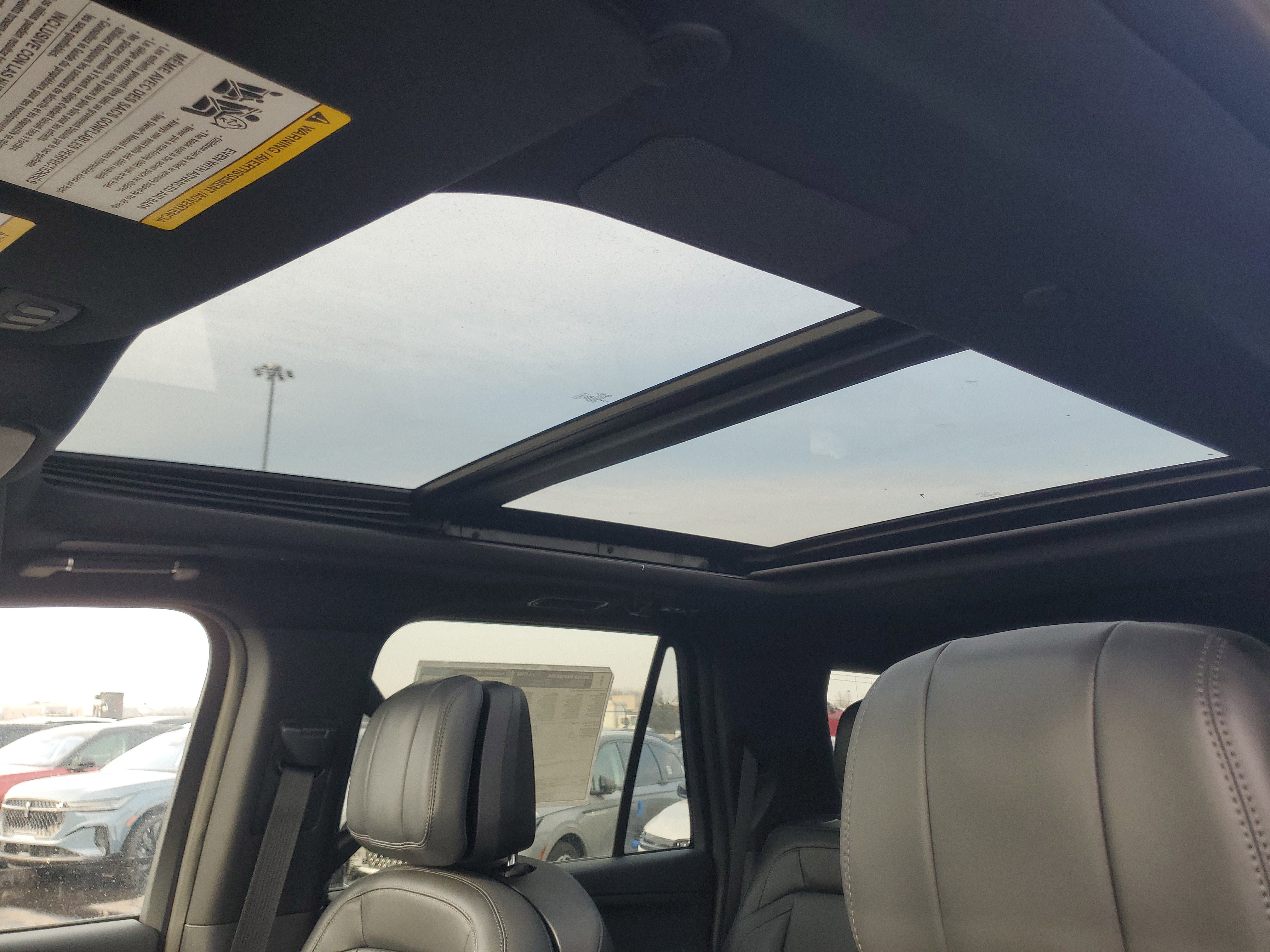 New 2025 Lincoln Navigator Reserve w/ Jet Appearance Package image 11