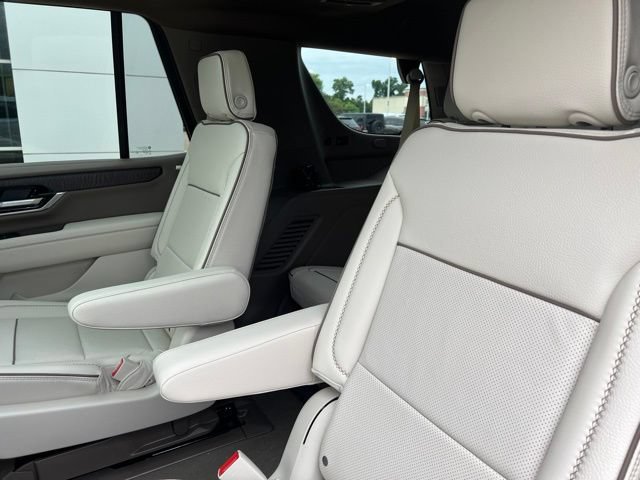 Used 2026 GMC Yukon Denali w/ Denali Reserve Package RWD image 9