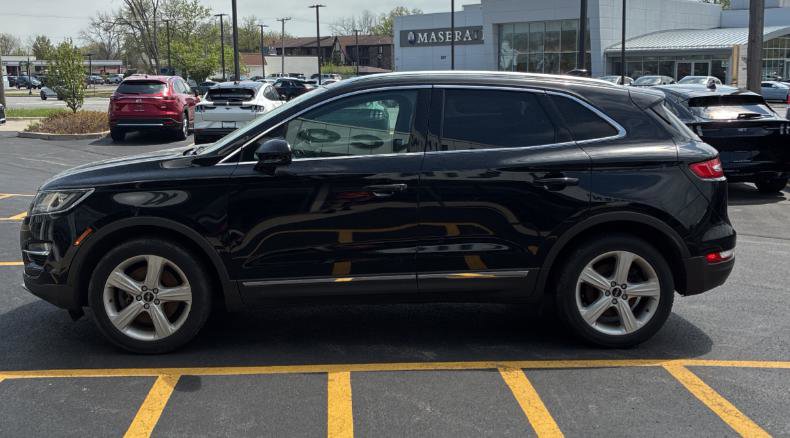 Used 2016 Lincoln MKC Premiere FWD image 2
