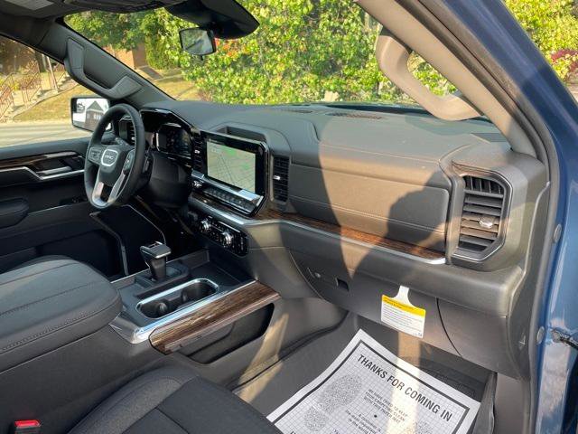 New 2026 GMC Sierra 1500 Elevation w/ LPO, Elevation Black Package image 30