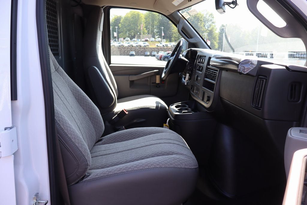 New 2025 Chevrolet Express 2500 w/ Driver Convenience Package RWD image 23