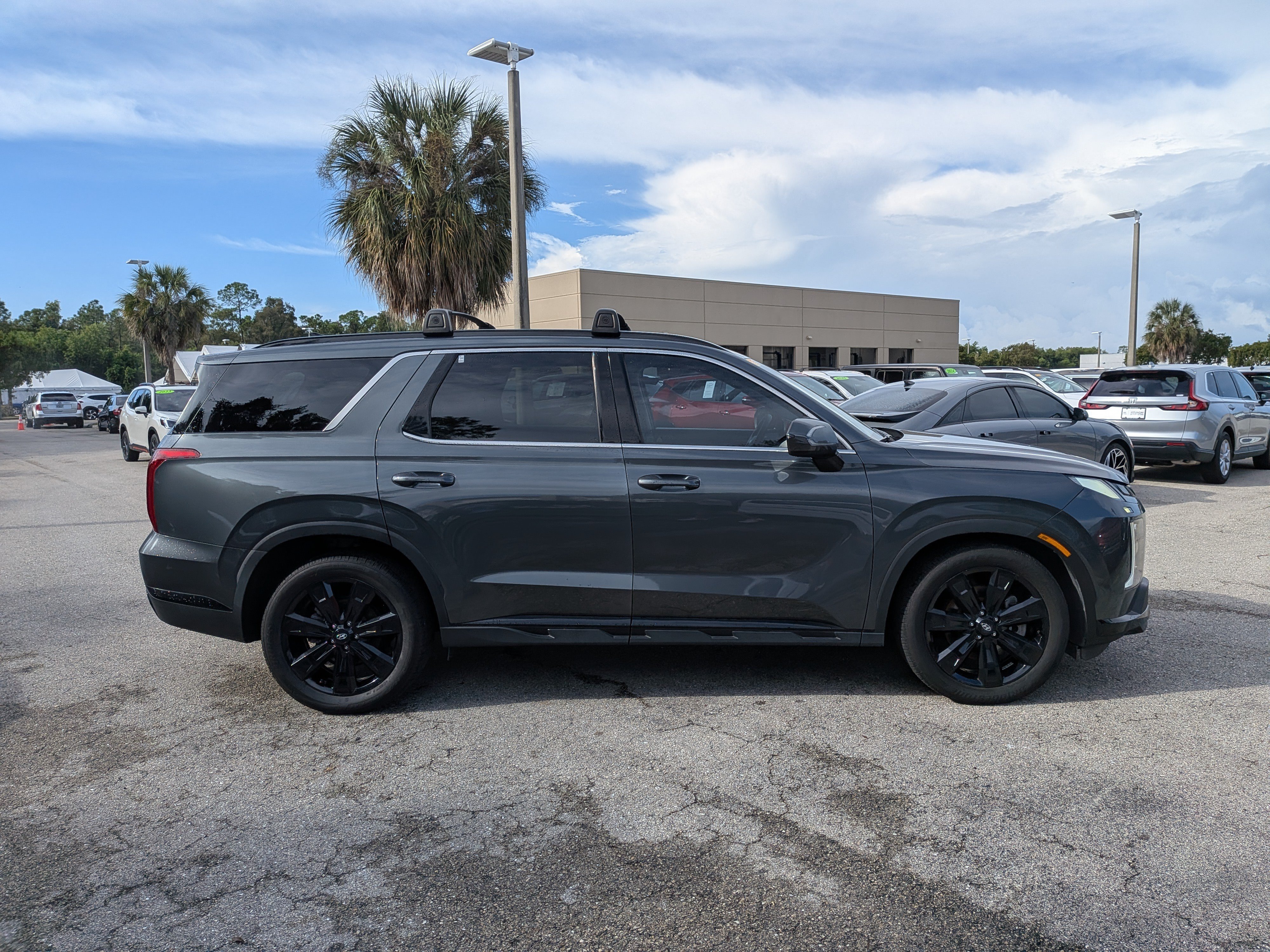 Used 2023 Hyundai Palisade XRT w/ Cargo Package FWD image 3