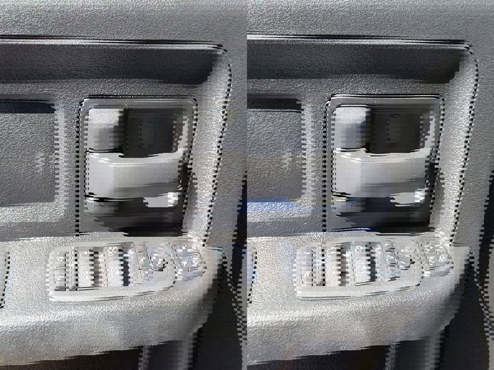 Used 2024 RAM 2500 Tradesman w/ Chrome Appearance Group image 15