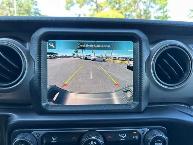 Used 2022 Jeep Gladiator Sport AWD/4WD image 23
