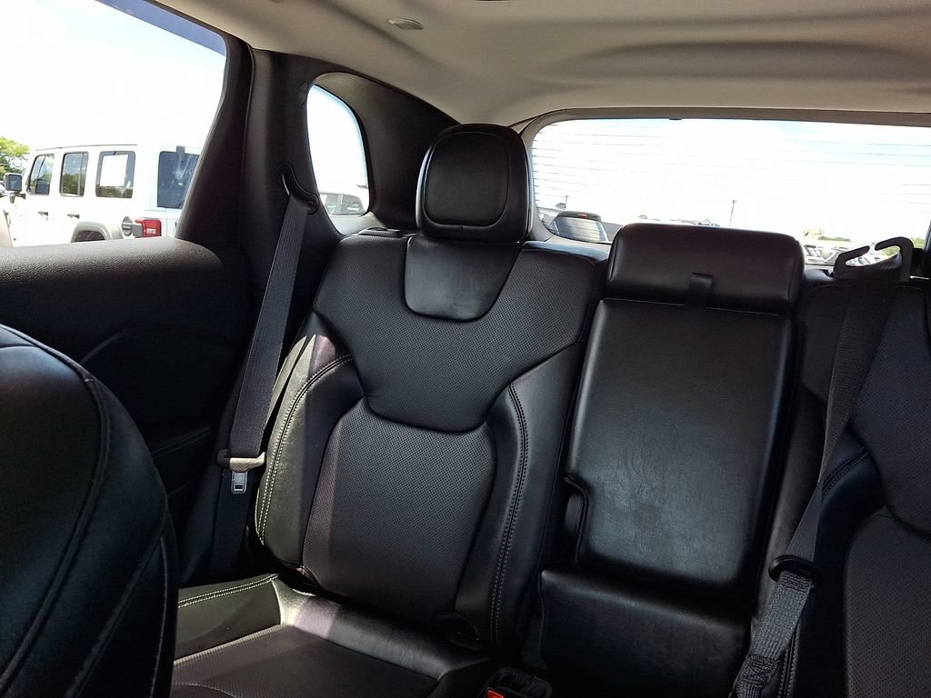 Used 2022 Jeep Cherokee Latitude Lux w/ Sun & Sound Group AWD/4WD image 19