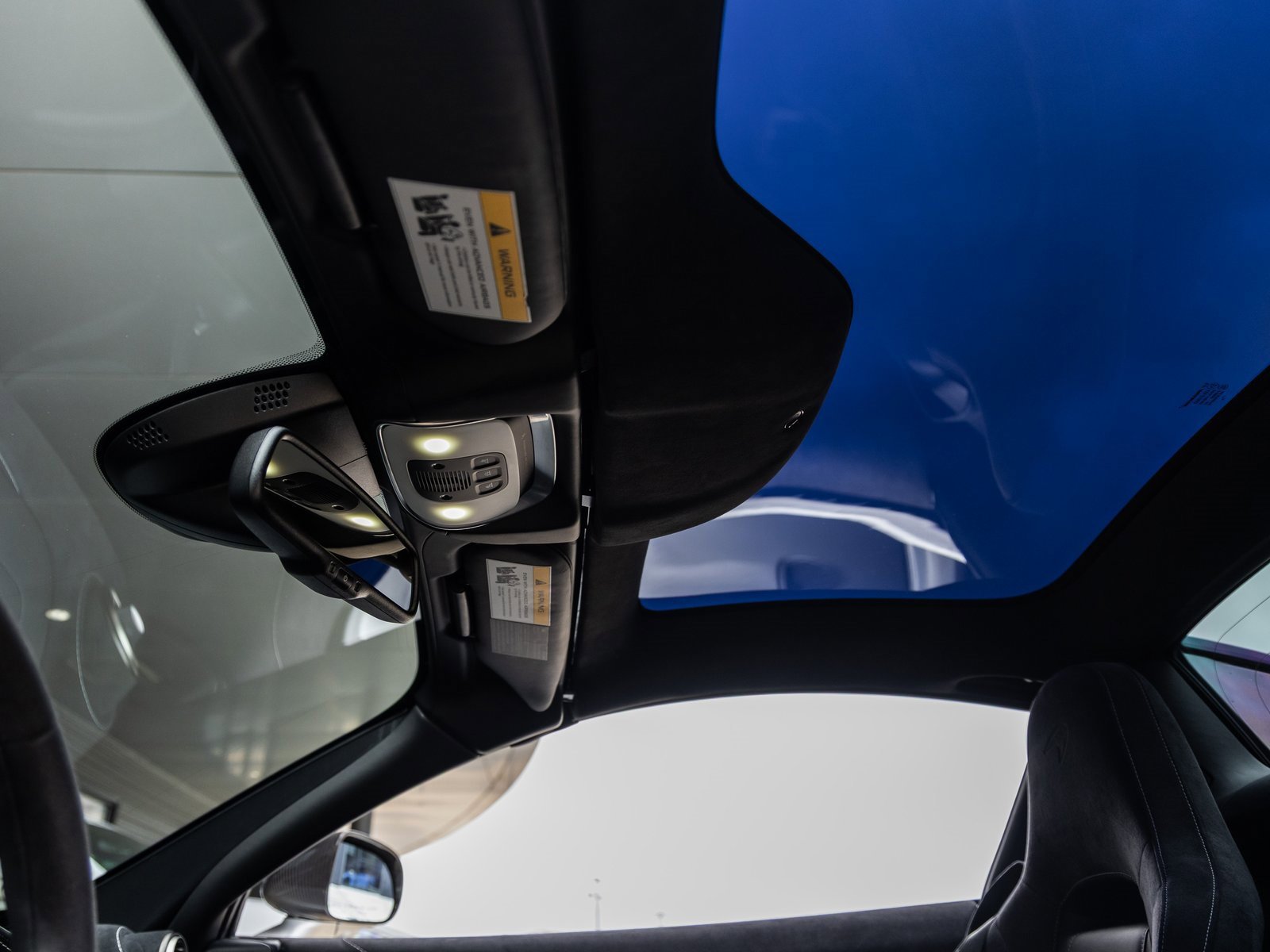 Used 2020 McLaren 720S Spider image 27