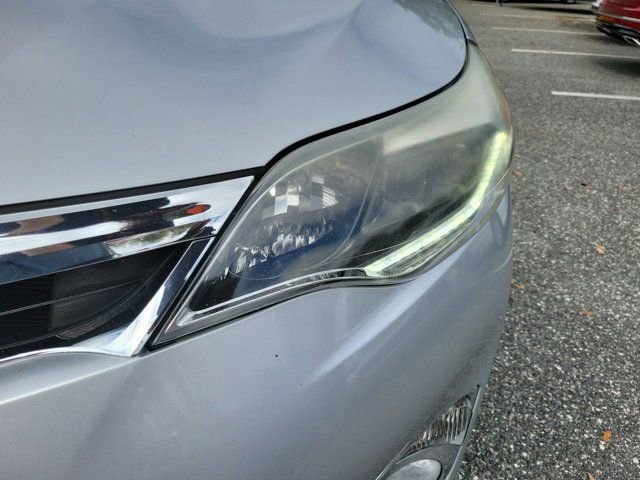 Used 2013 Toyota Avalon Limited image 16