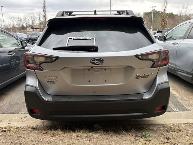 Used 2025 Subaru Outback Premium image 5