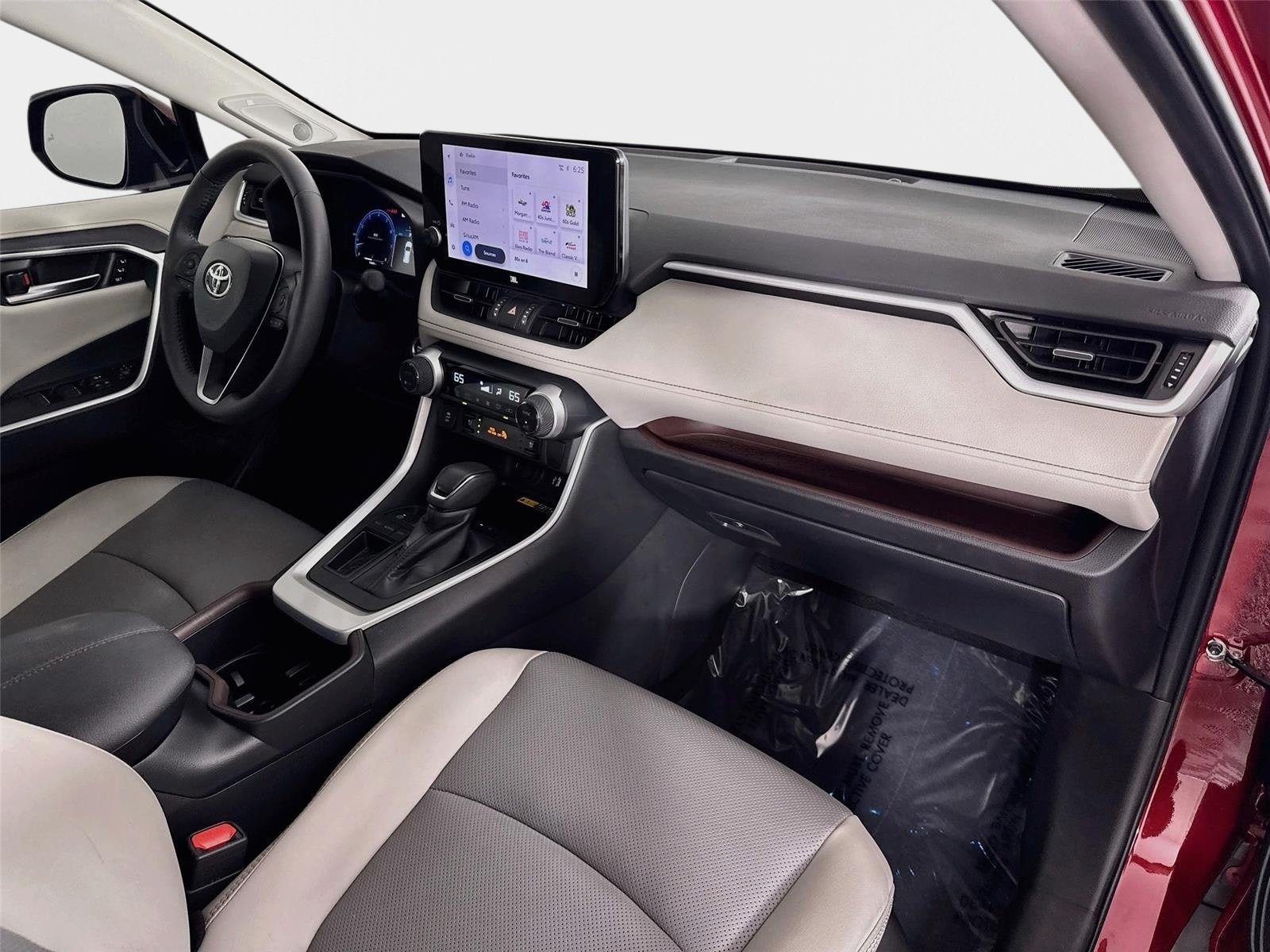 Used 2023 Toyota RAV4 Limited FWD image 30