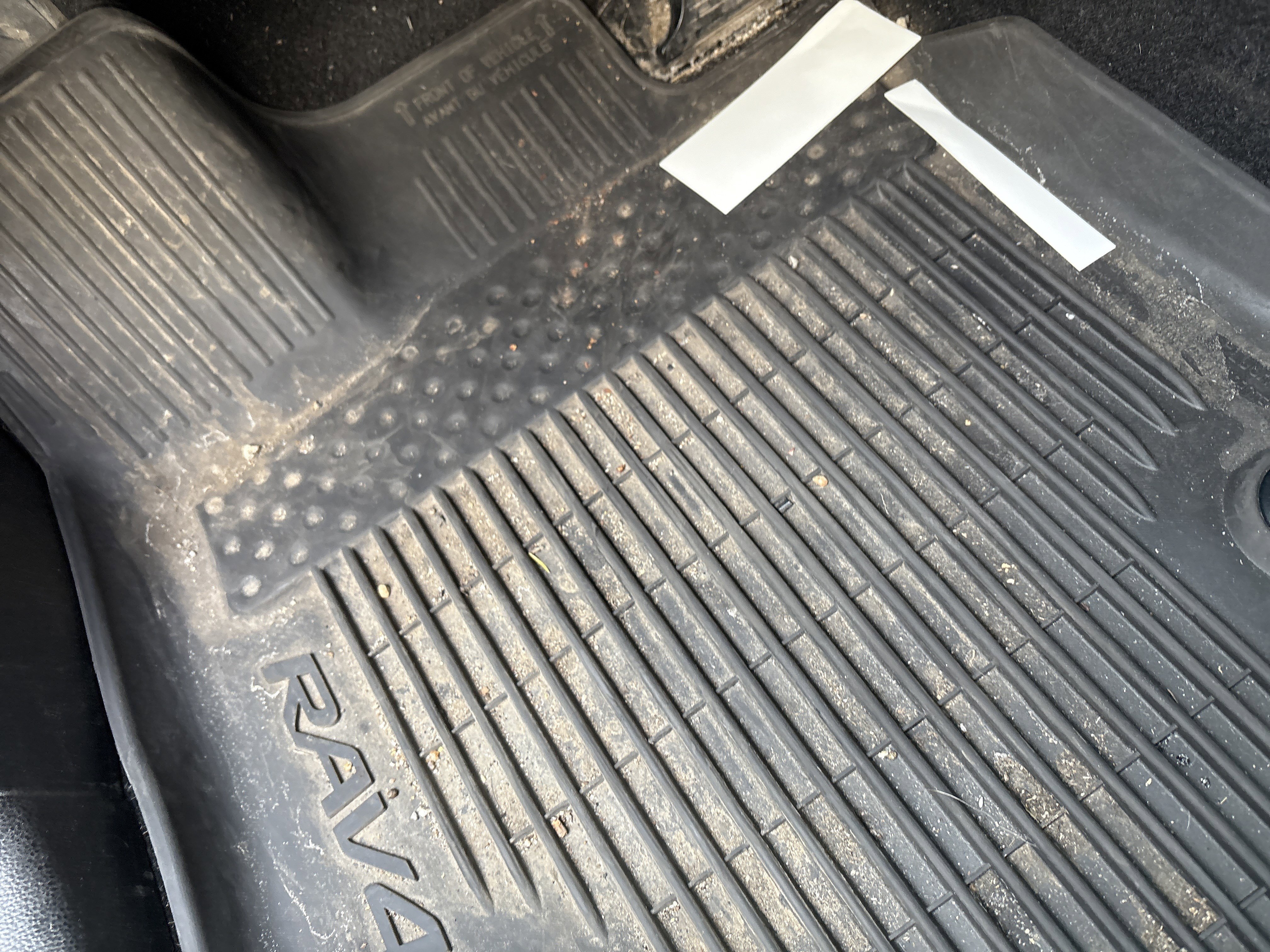 Used 2022 Toyota RAV4 Limited image 17