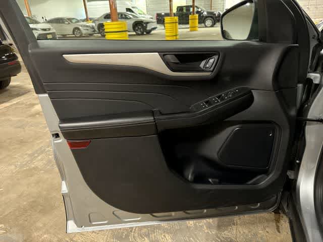 Used 2022 Ford Escape S AWD/4WD image 28