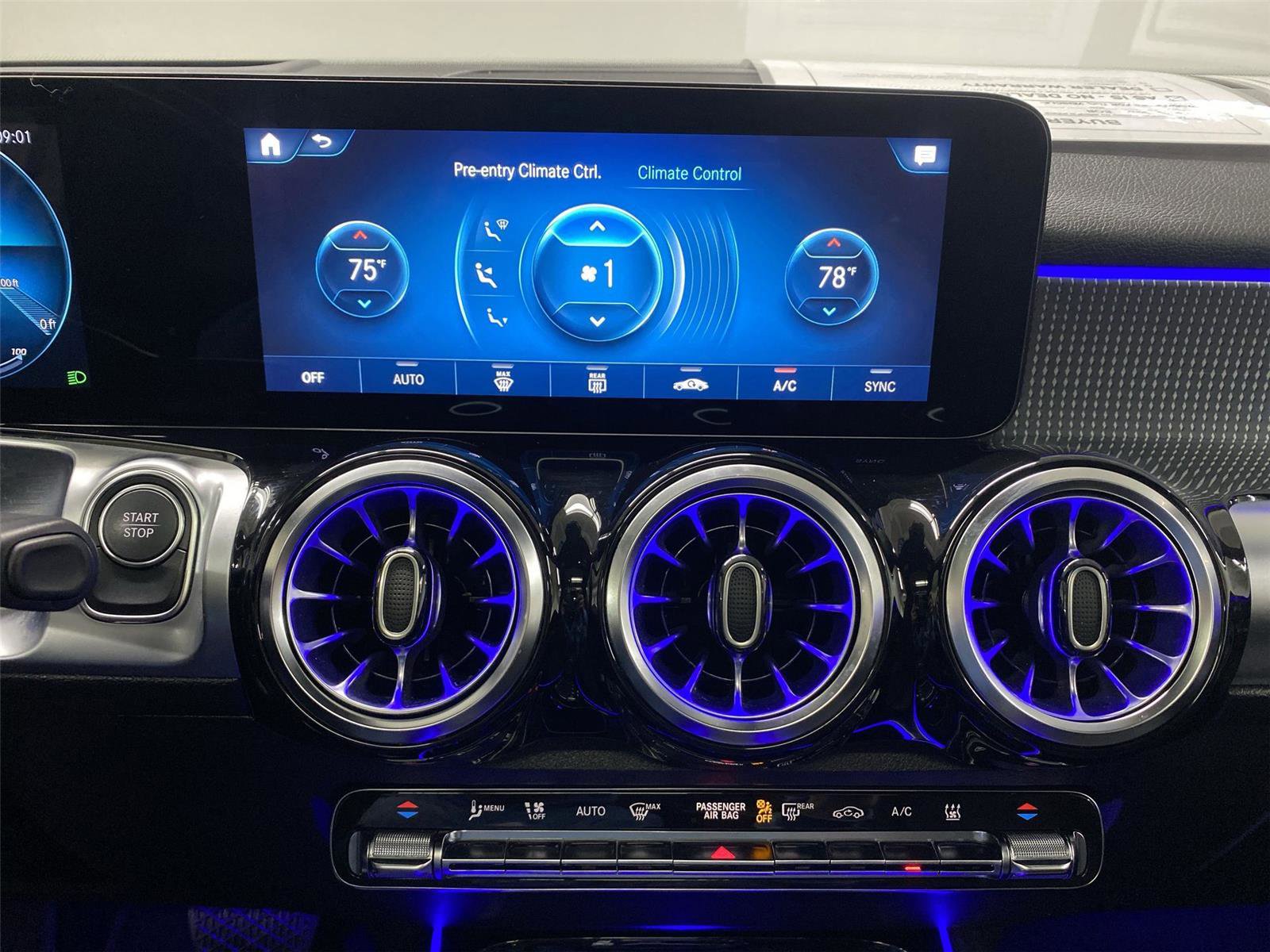 Used 2023 Mercedes-Benz EQB 250+ image 21