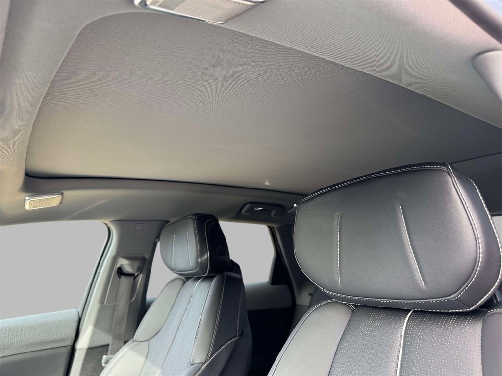 Used 2025 Cadillac Optiq Luxury 2 w/ LPO, Floor Liner Package image 27