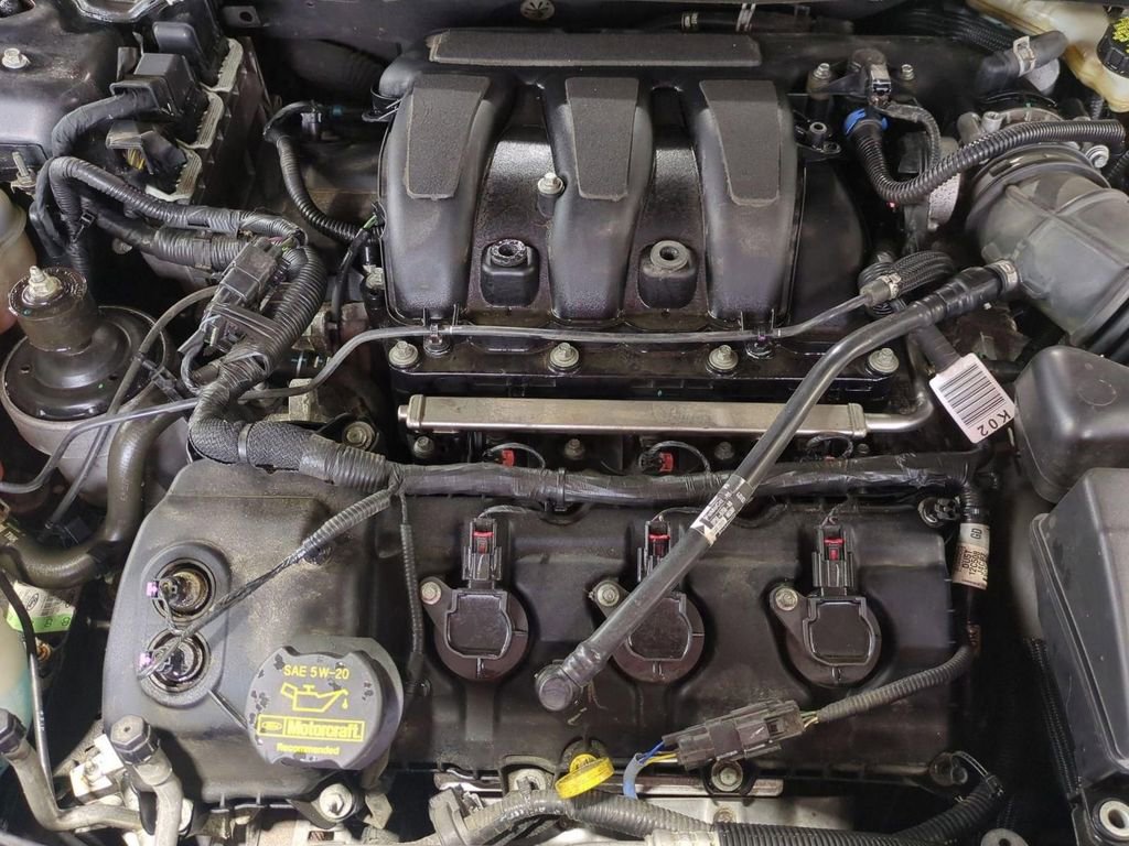 Used 2013 Lincoln MKZ AWD image 33