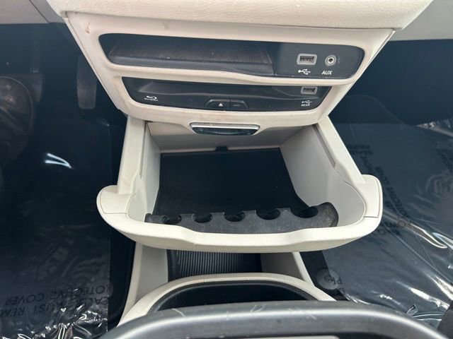 Used 2020 Chrysler Pacifica Touring-L Plus FWD image 35