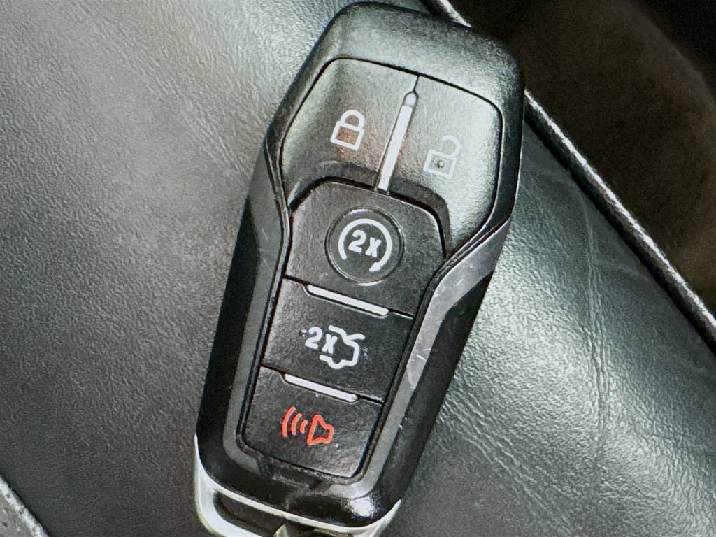 Used 2017 Ford Explorer Platinum AWD/4WD image 40