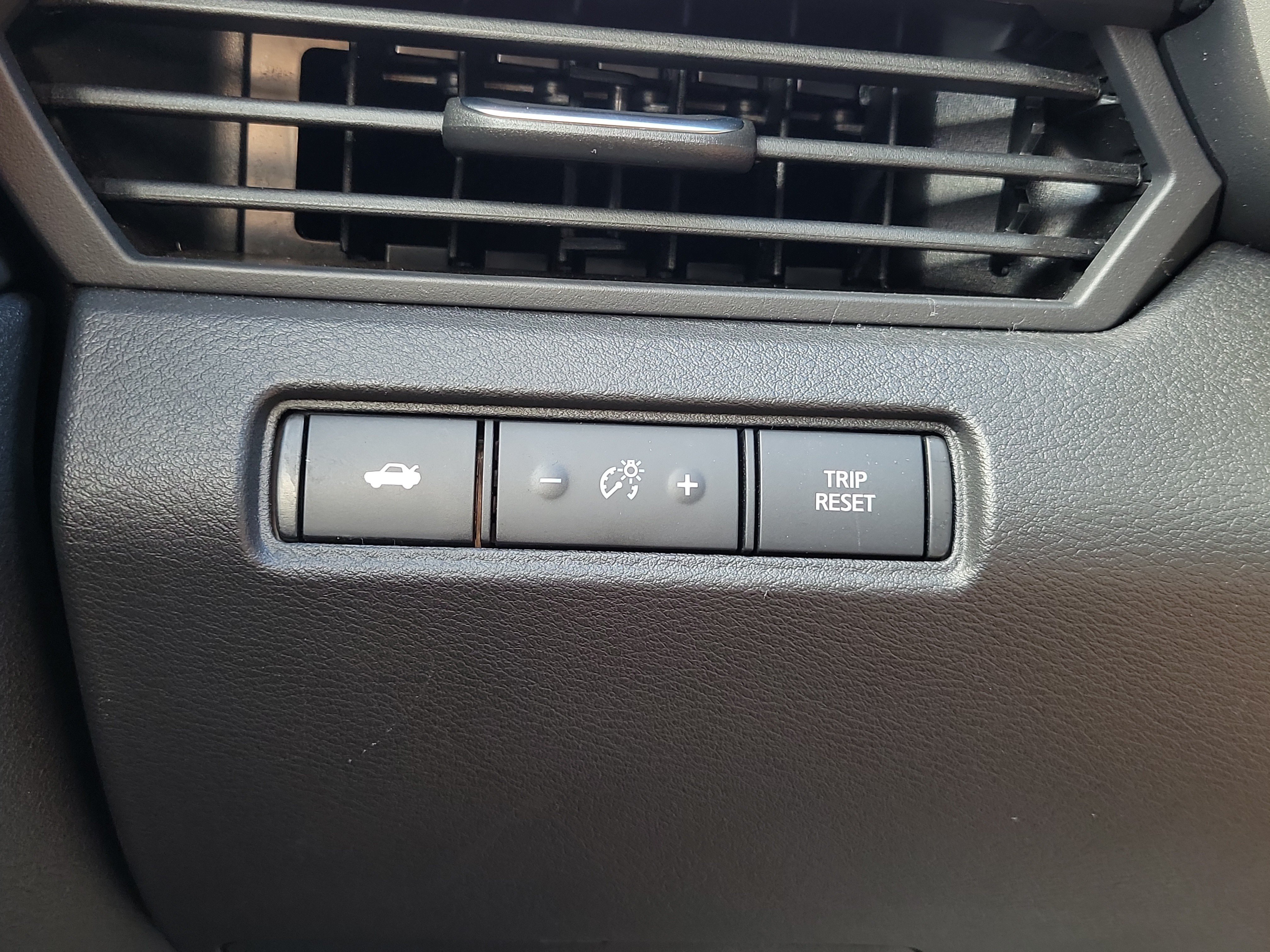 Certified 2025 Nissan Altima 2.5 S FWD image 28