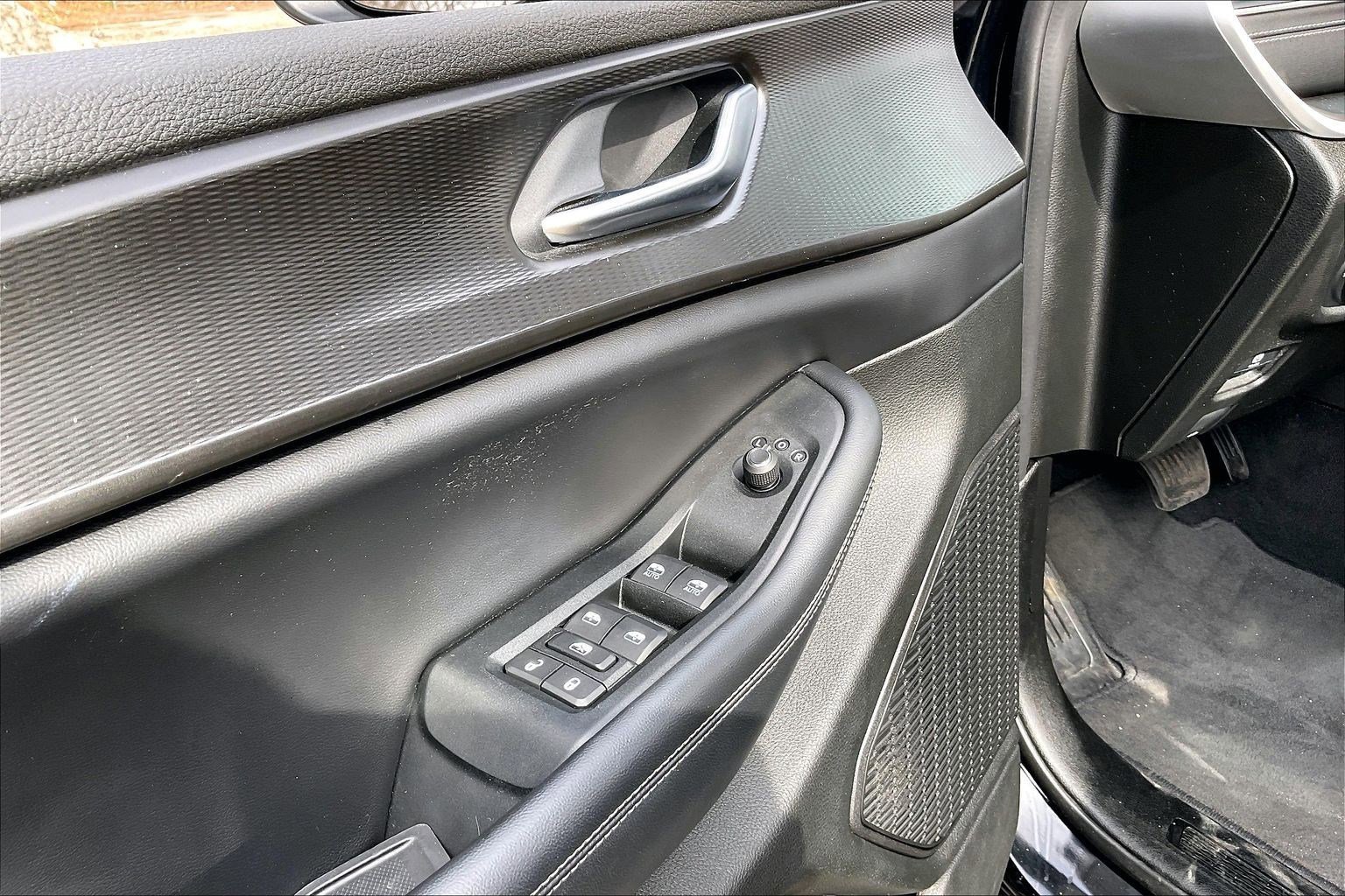 Certified 2023 Jeep Grand Cherokee Laredo image 32